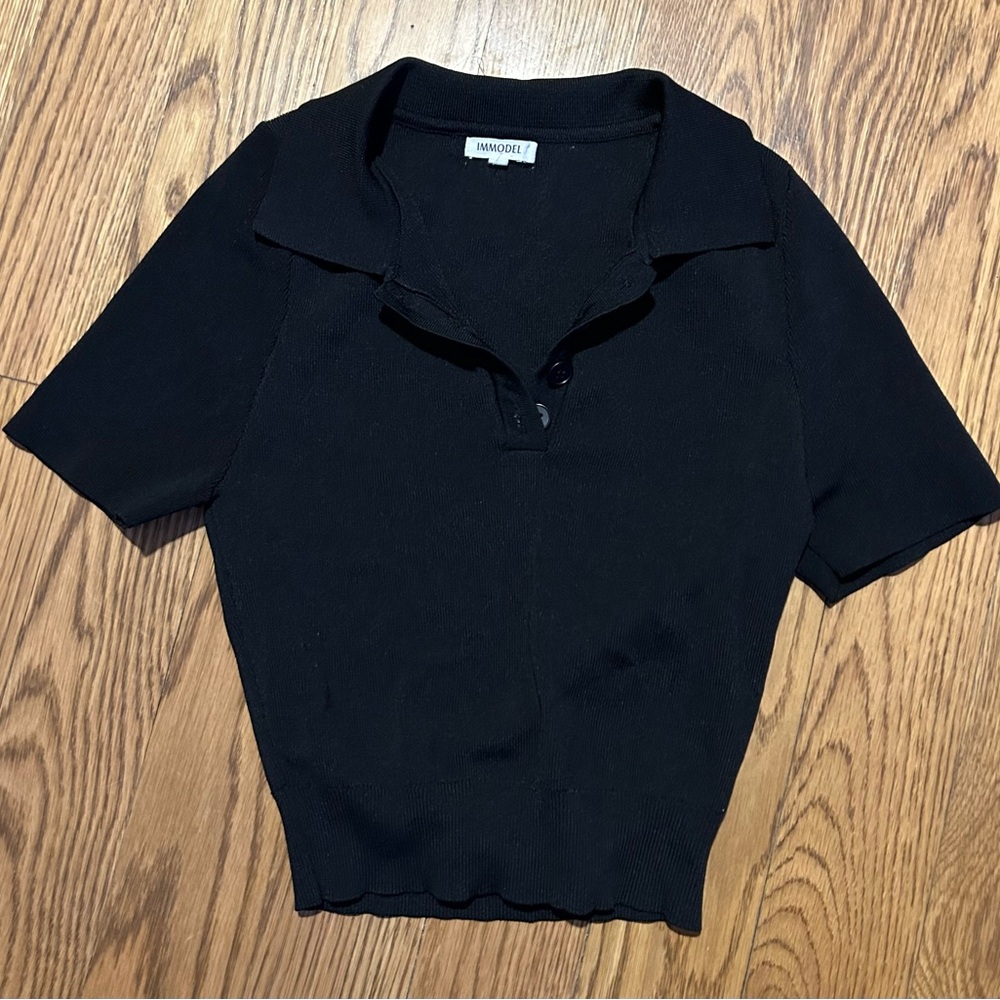 IMMØDEL Black Ribbed Short-Sleeve Crop Polo